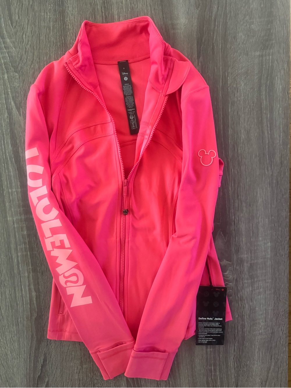 Lululemon Disney Define Jacket Nulu. Hot pink tone. Lipgloss. Size 6,